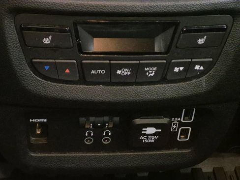Used 2021 Honda Pilot Touring image 26