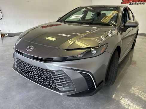 Certified 2026 Toyota Camry SE w/ Convenience Package FWD image 7