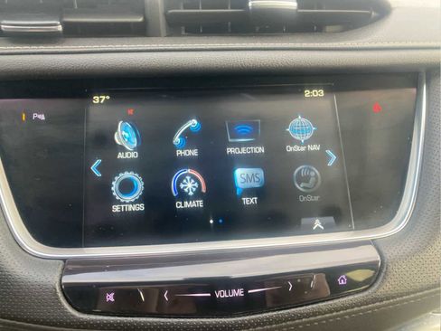 Used 2018 Cadillac XT5 AWD image 24