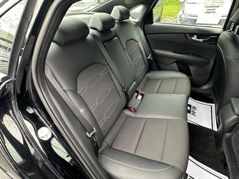 Used 2022 Kia Forte GT-Line w/ GT-Line Premium Package image 14