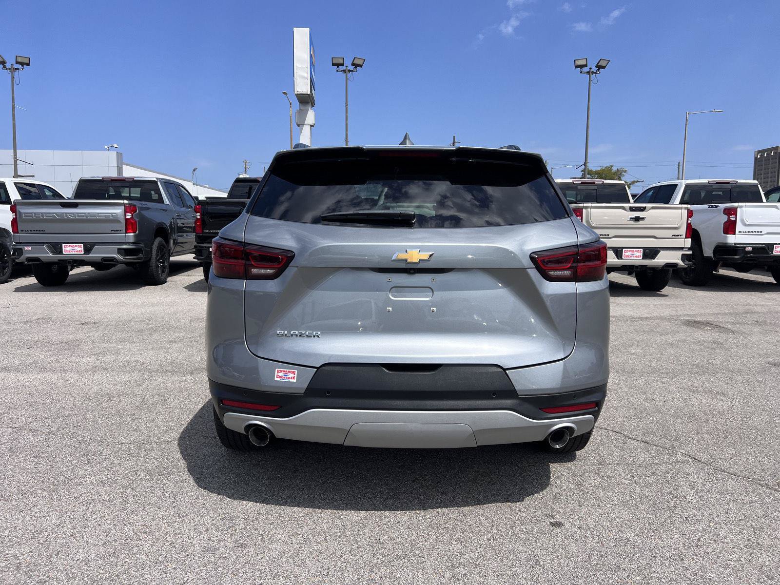 Used 2024 Chevrolet Blazer LT w/ Convenience Package FWD image 31