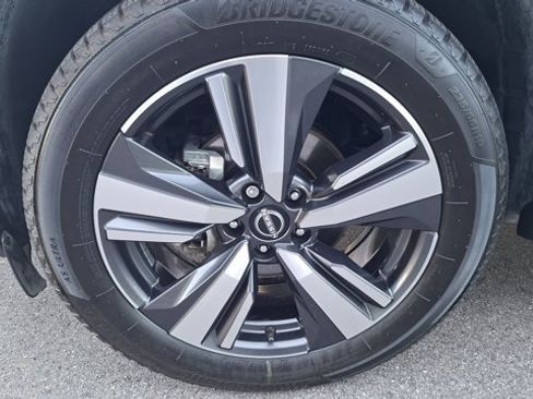 Certified 2023 Nissan Rogue Platinum w/ Platinum Premium Package FWD image 25