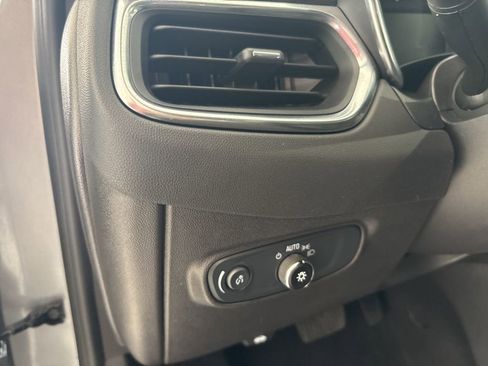 Used 2024 Chevrolet Equinox LT AWD/4WD image 9
