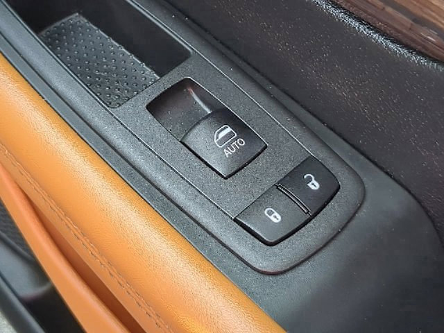 Used 2022 Chrysler Pacifica Pinnacle AWD/4WD image 44