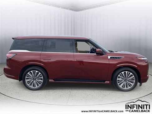 New 2026 INFINITI QX80 Luxe image 6