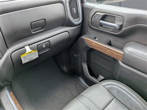 Used 2020 Chevrolet Silverado 2500 High Country w/ Technology Package image 18