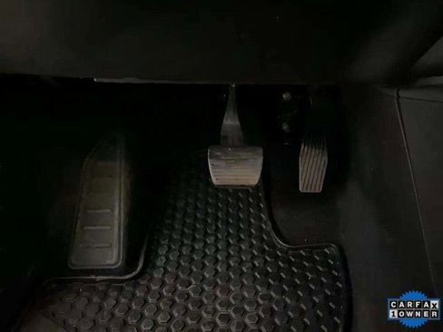 Used 2022 Jeep Renegade Latitude AWD/4WD image 35