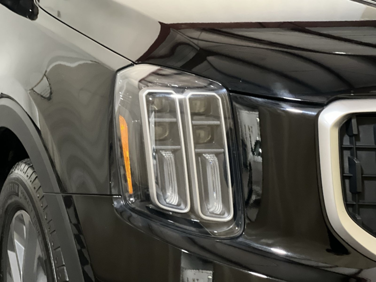 Used 2024 Kia Telluride LX AWD/4WD image 13