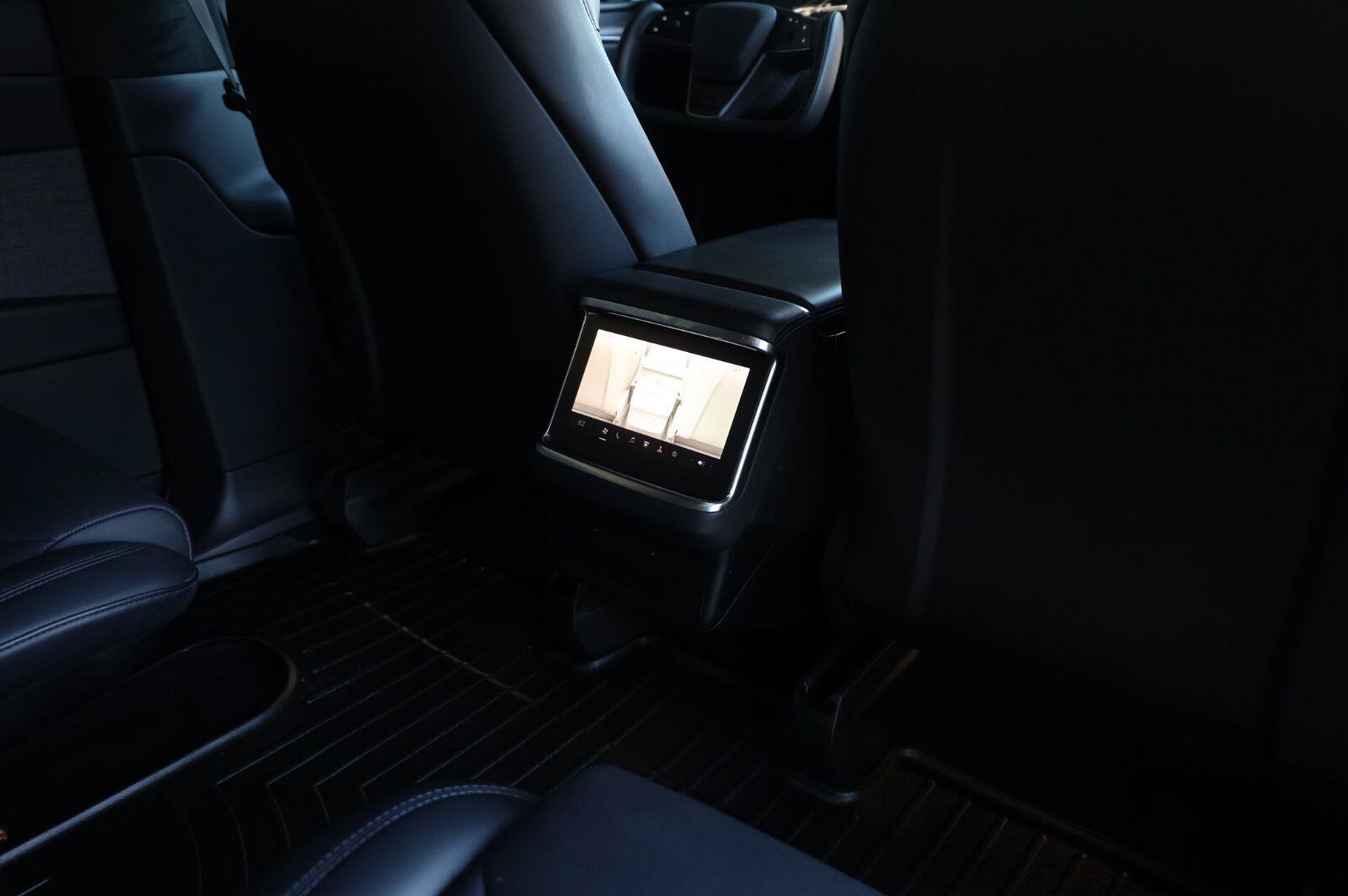 Used 2023 Tesla Model X AWD/4WD image 31