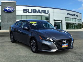 Used 2023 Nissan Altima 2.5 SV image 1
