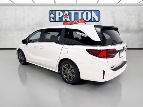 New 2026 Honda Odyssey Touring image 5