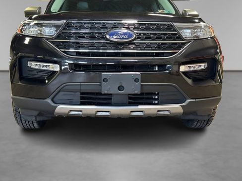 Used 2024 Ford Explorer XLT w/ Equipment Group 202A image 14