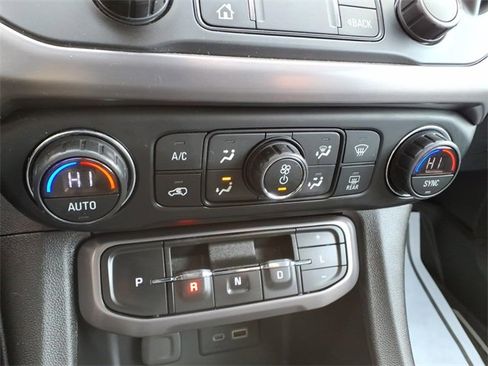 Used 2021 GMC Acadia AT4 w/ Preferred Package image 21