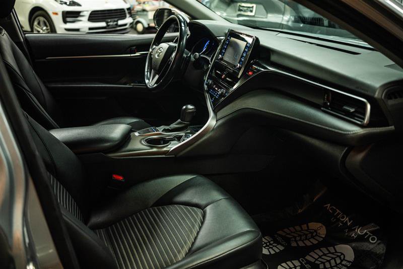 Used 2023 Toyota Camry SE w/ Convenience Package FWD image 12