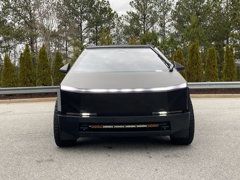 Used 2024 Tesla Cybertruck Cyberbeast image 11