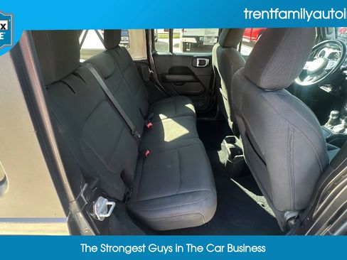 Used 2019 Jeep Wrangler Unlimited Sahara image 63