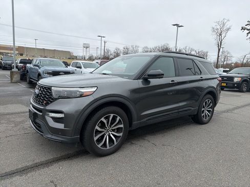 Used 2020 Ford Explorer ST w/ Premium Technology Package image 3