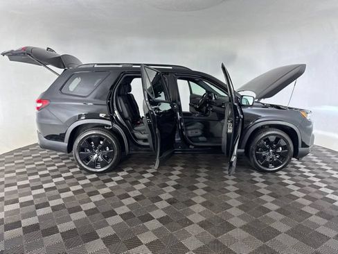 Certified 2026 Honda Pilot Black Edition image 16