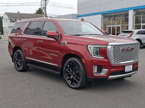 Used 2022 GMC Yukon Denali AWD/4WD image 2