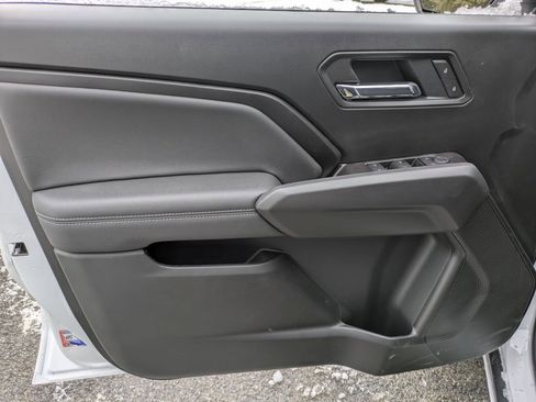 New 2026 GMC Canyon Elevation w/ Convenience Package image 9