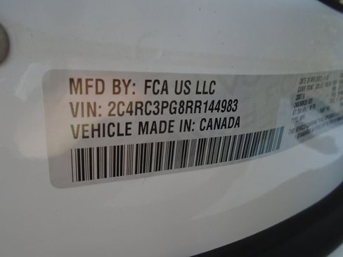 Certified 2024 Chrysler Pacifica Pinnacle image 25