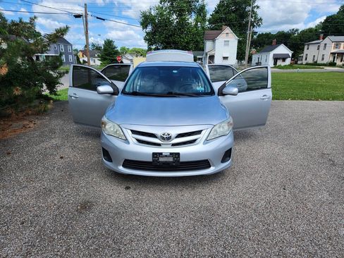 Used 2013 Toyota Corolla L FWD image 19