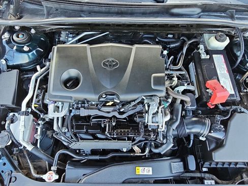 Used 2018 Toyota Camry XSE image 28