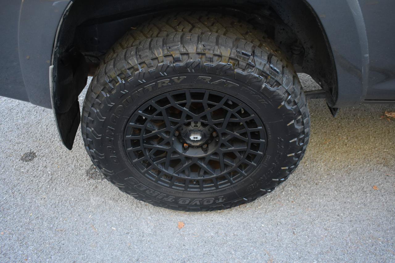 Used 2016 Toyota 4Runner SR5 Premium AWD/4WD image 40