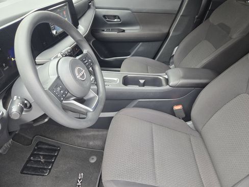 Used 2025 Nissan Kicks S FWD image 15
