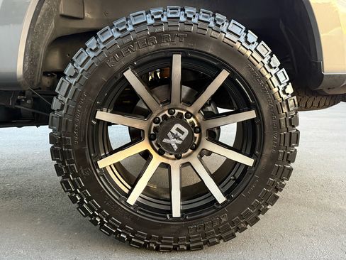 Used 2021 Ford F250 Platinum w/ FX4 Off-Road Package image 42