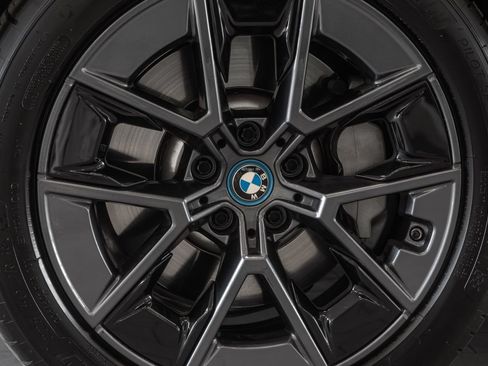Used 2023 BMW i4 eDrive35 RWD image 30