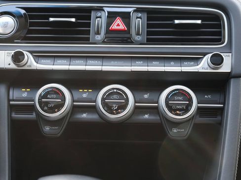 Used 2020 Genesis G70 2.0T w/ Prestige Package image 21