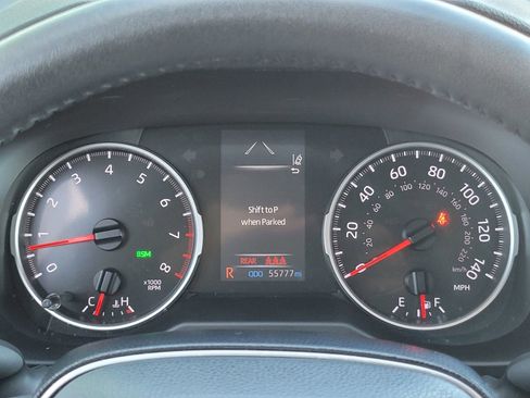 Used 2021 Toyota RAV4 XLE Premium image 28