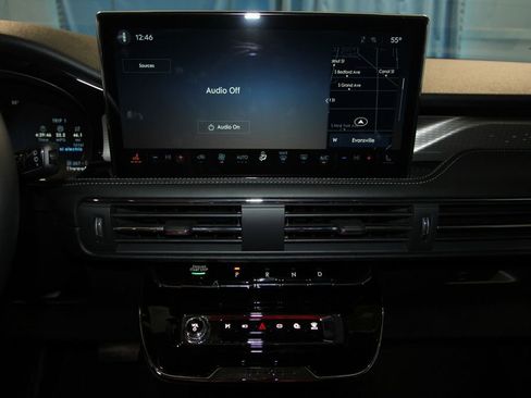 Used 2026 Lincoln Corsair Grand Touring image 16