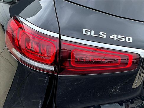 Used 2023 Mercedes-Benz GLS 450 4MATIC image 23