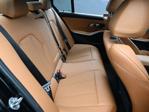 Used 2023 BMW 330i xDrive Sedan w/ Premium Package image 34