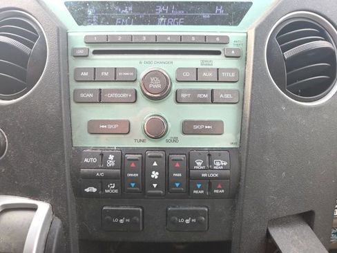 Used 2009 Honda Pilot Touring image 30