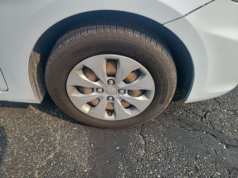 Used 2017 Hyundai Accent SE FWD image 7