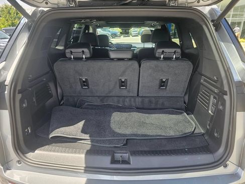 Used 2025 Buick Enclave Avenir w/ Super Cruise Package AWD/4WD image 14