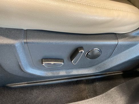 Certified 2023 Ford Expedition Limited image 16