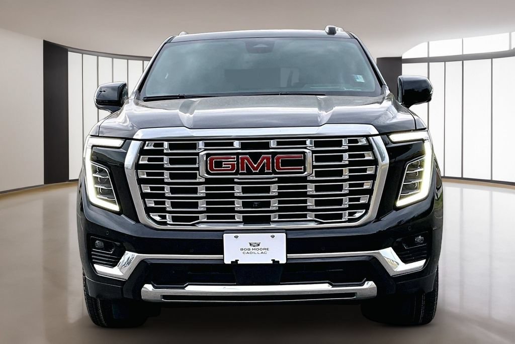 Used 2025 GMC Yukon Denali AWD/4WD image 3