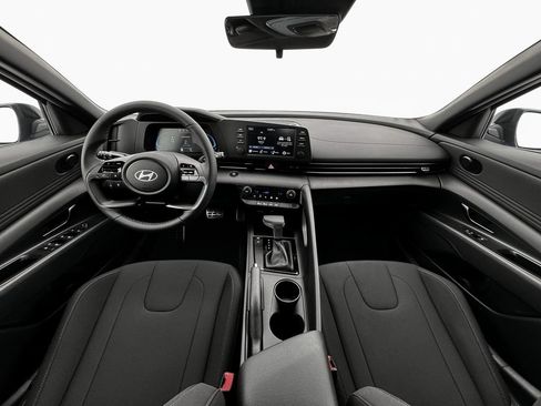 Used 2025 Hyundai Elantra Sport FWD image 15