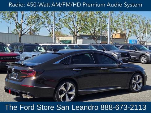 Used 2018 Honda Accord Touring image 9