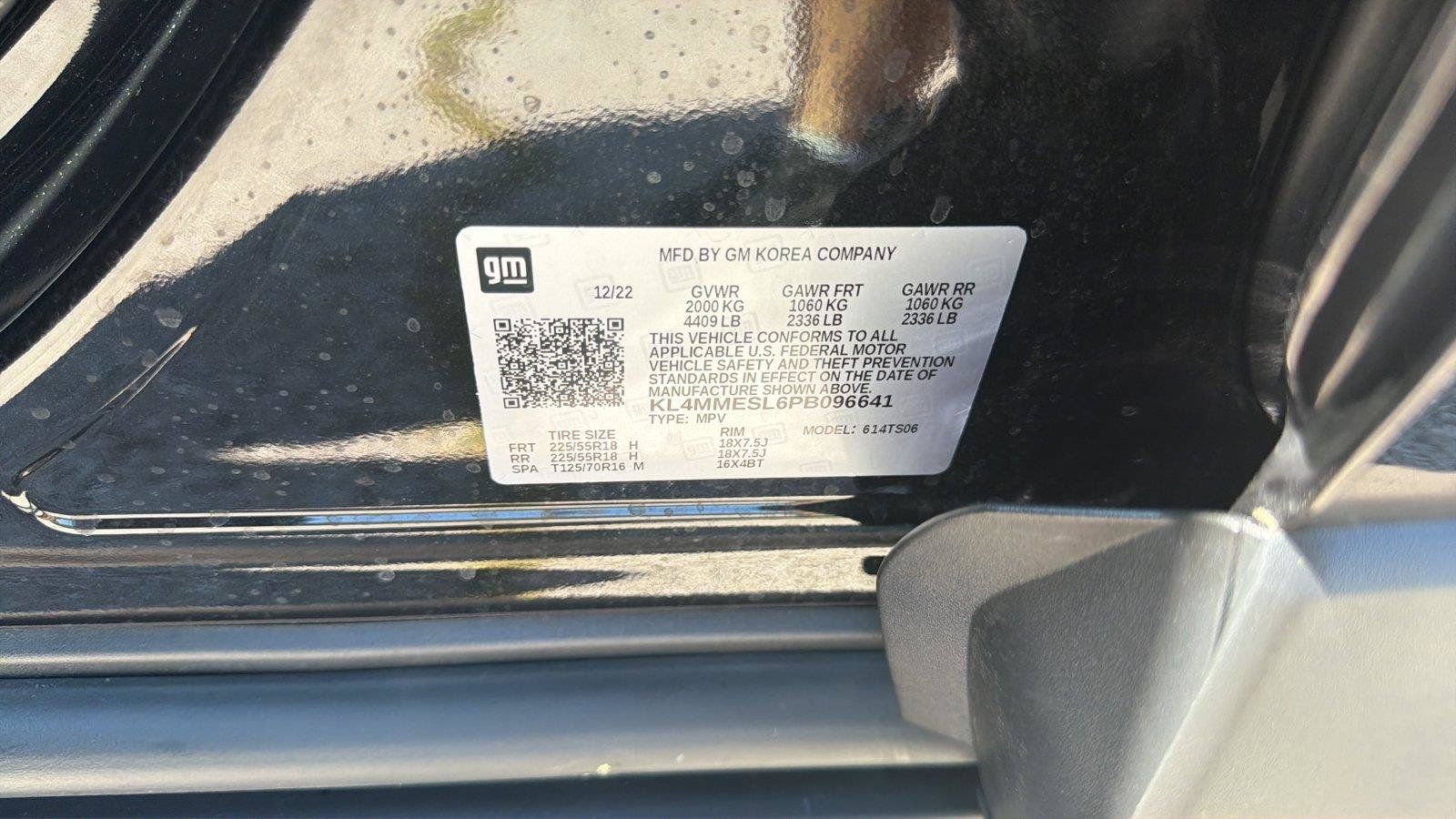 Used 2023 Buick Encore GX Select AWD/4WD image 25