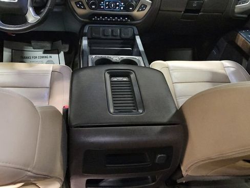 Used 2018 GMC Sierra 1500 Denali AWD/4WD image 14