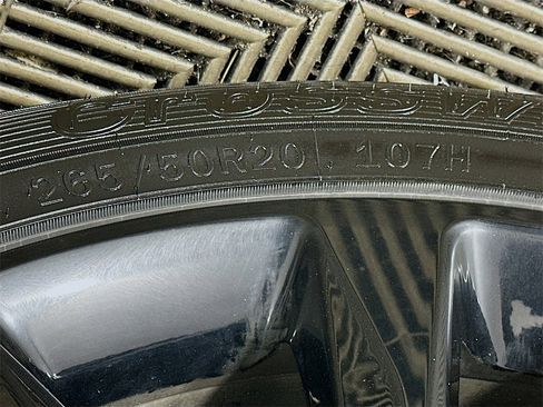 Used 2019 Jeep Grand Cherokee Altitude image 34