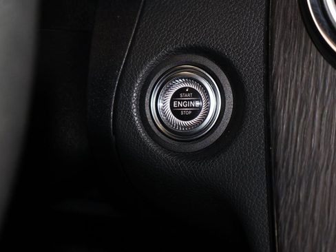 Used 2021 Mercedes-Benz C 300 4MATIC Sedan image 30