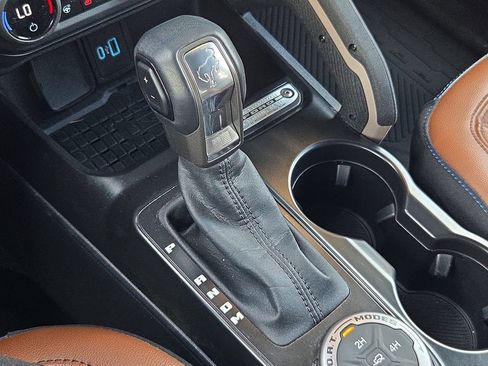 Used 2024 Ford Bronco Outer Banks AWD/4WD image 19