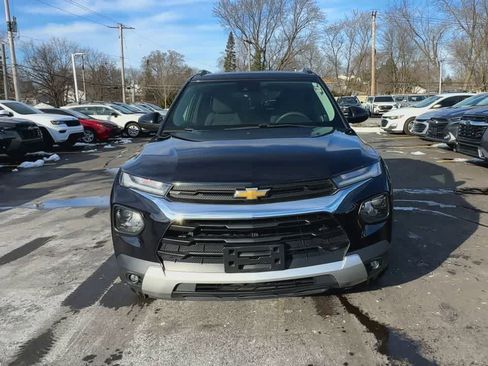 Used 2021 Chevrolet TrailBlazer LT w/ Convenience Package image 3