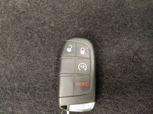 Used 2018 Jeep Compass Latitude AWD/4WD image 32